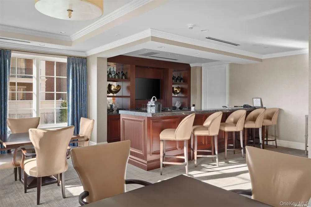 3000 Royal Court #3201 North Hills, NY 11040