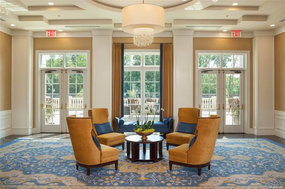 3000 Royal Court #3201 North Hills, NY 11040
