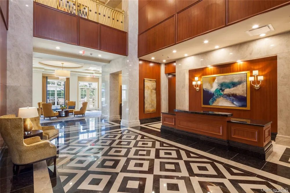 3000 Royal Court #3201 North Hills, NY 11040