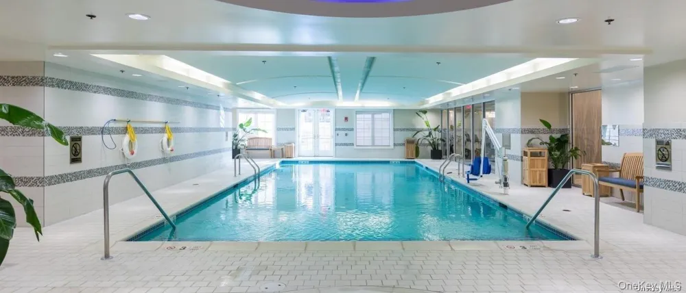 3000 Royal Court #3201 North Hills, NY 11040
