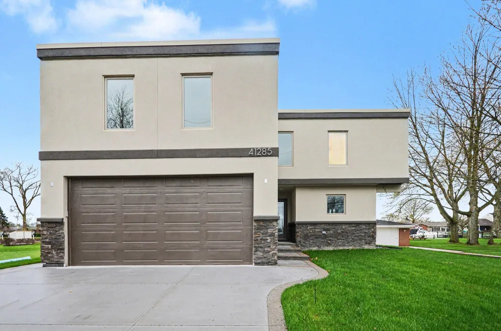 41285 Belvidere Street Harrison Township, MI 48045