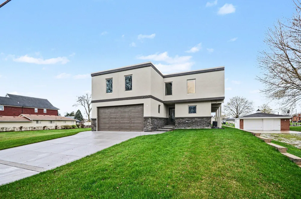 41285 Belvidere Street Harrison Township, MI 48045