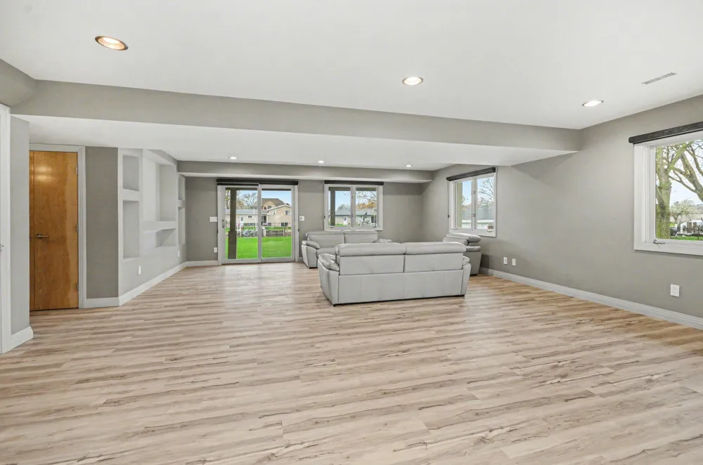41285 Belvidere Street Harrison Township, MI 48045