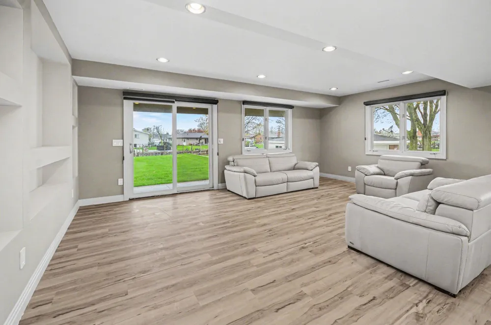 41285 Belvidere Street Harrison Township, MI 48045
