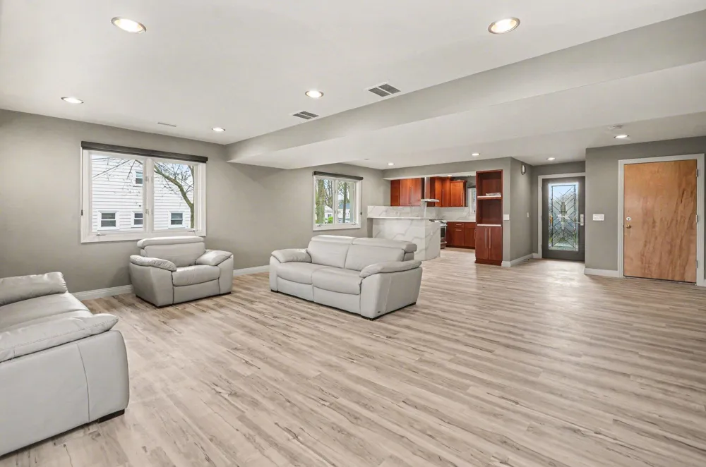 41285 Belvidere Street Harrison Township, MI 48045