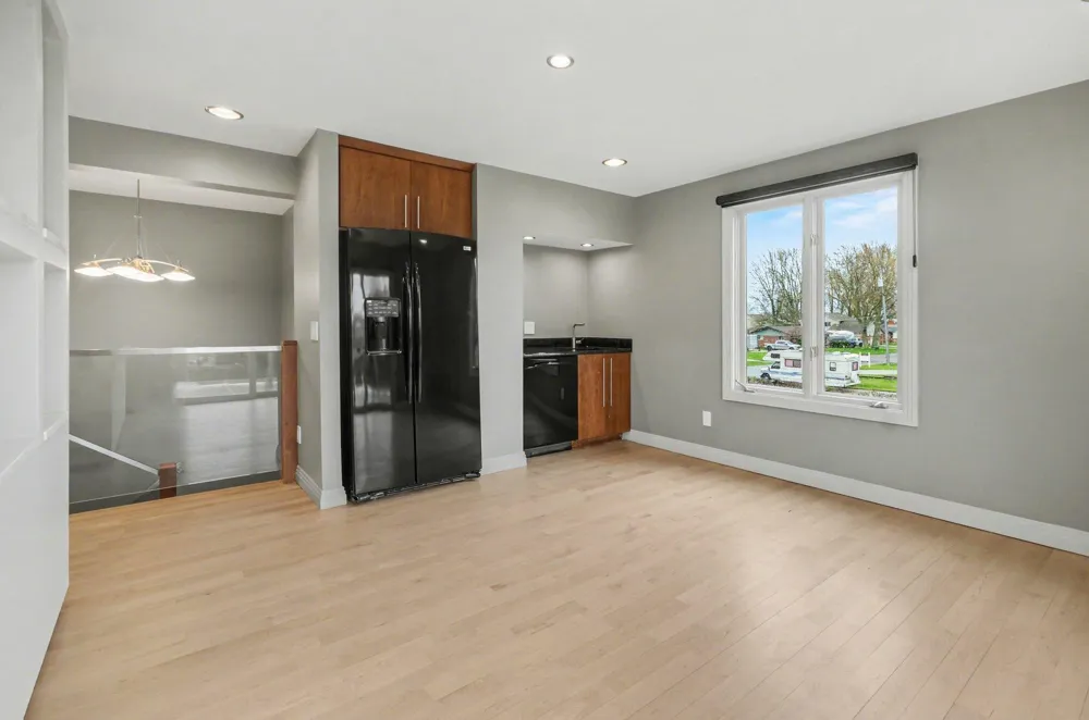 41285 Belvidere Street Harrison Township, MI 48045