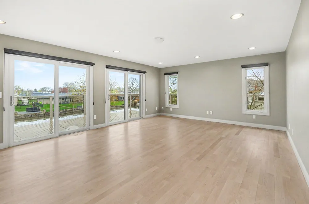 41285 Belvidere Street Harrison Township, MI 48045