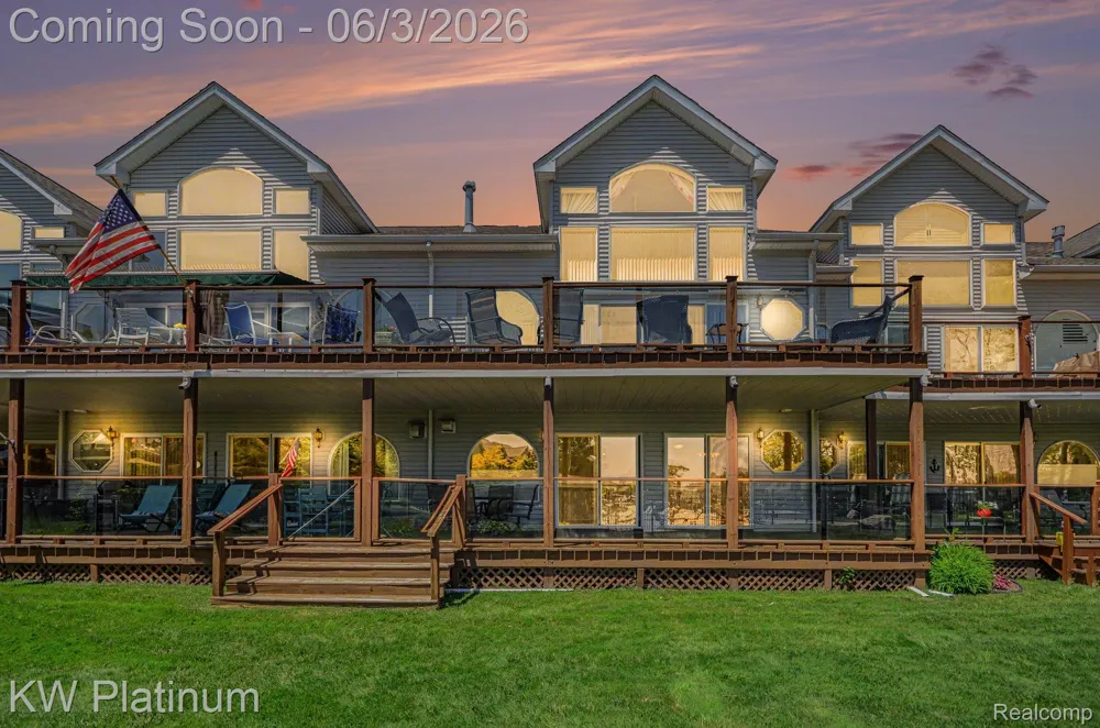 37860 Jefferson Avenue Harrison Charter Township, MI 48045