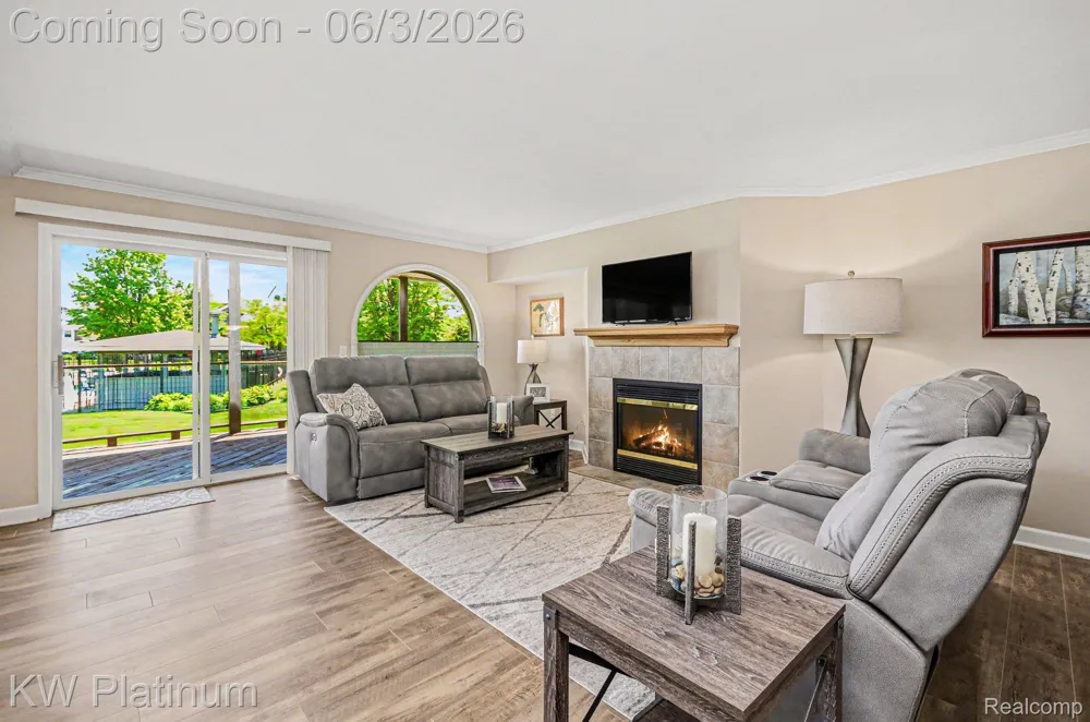 37860 Jefferson Avenue Harrison Charter Township, MI 48045
