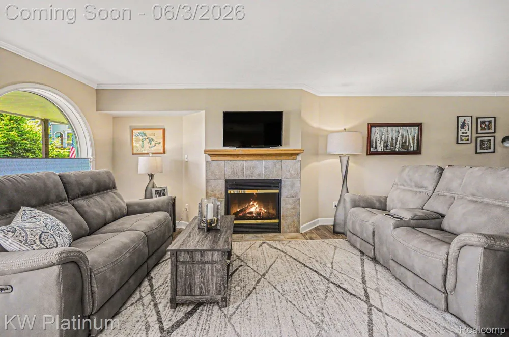37860 Jefferson Avenue Harrison Charter Township, MI 48045