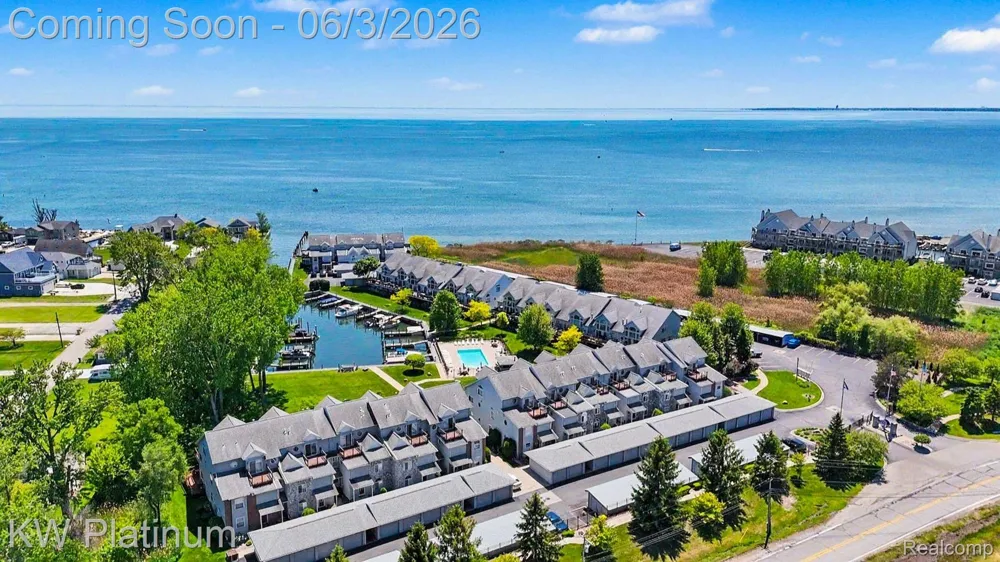 37860 Jefferson Avenue Harrison Charter Township, MI 48045