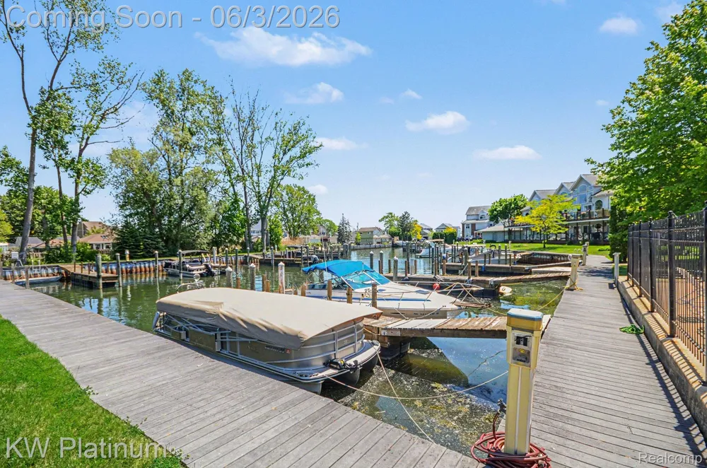 37860 Jefferson Avenue Harrison Charter Township, MI 48045