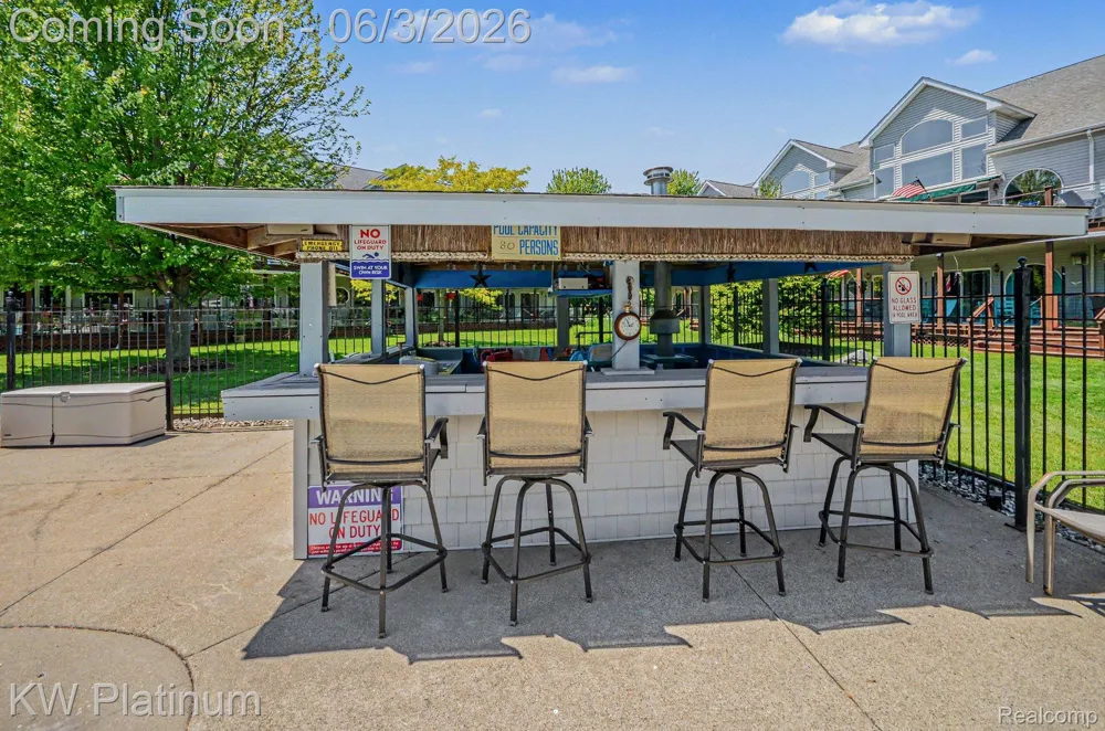 37860 Jefferson Avenue Harrison Charter Township, MI 48045
