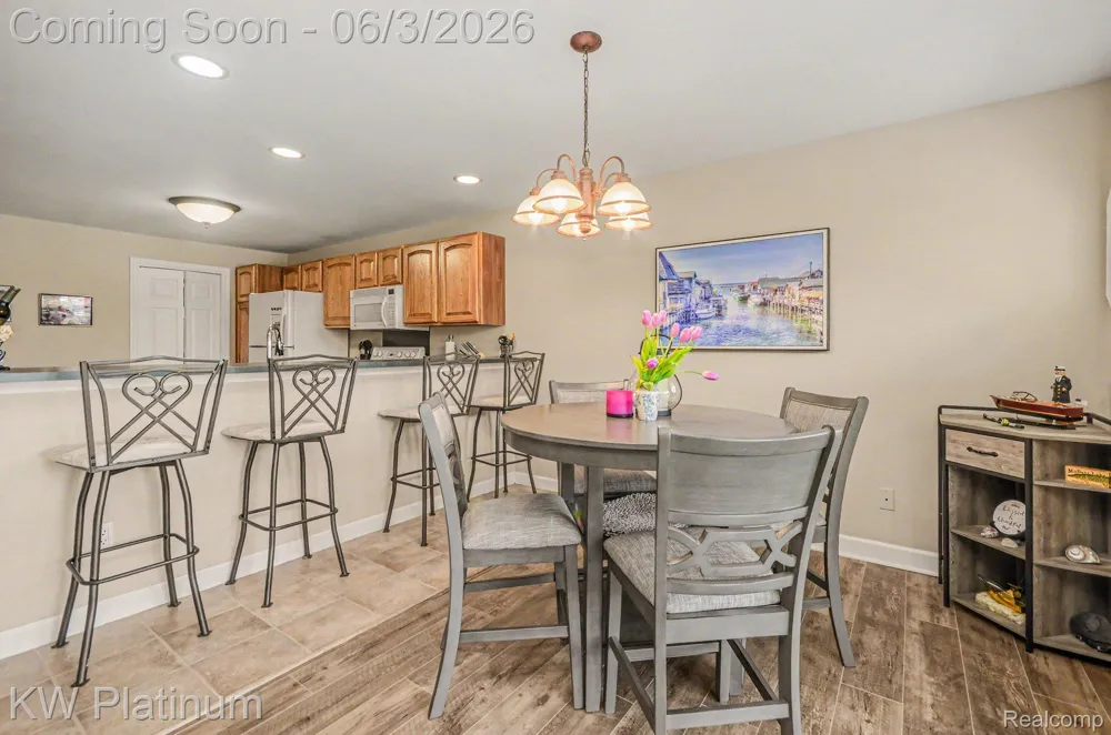 37860 Jefferson Avenue Harrison Charter Township, MI 48045