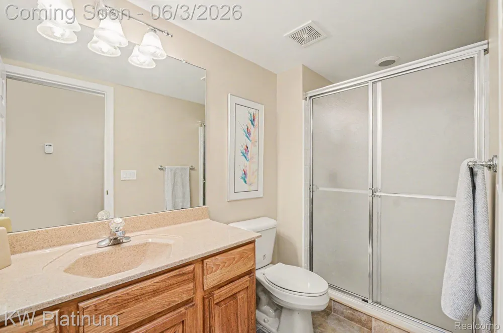 37860 Jefferson Avenue Harrison Charter Township, MI 48045