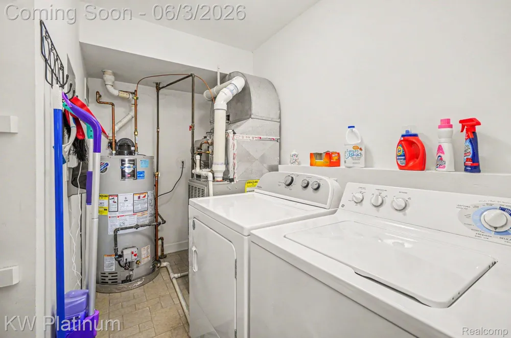 37860 Jefferson Avenue Harrison Charter Township, MI 48045