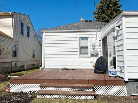 3303 Chester Road