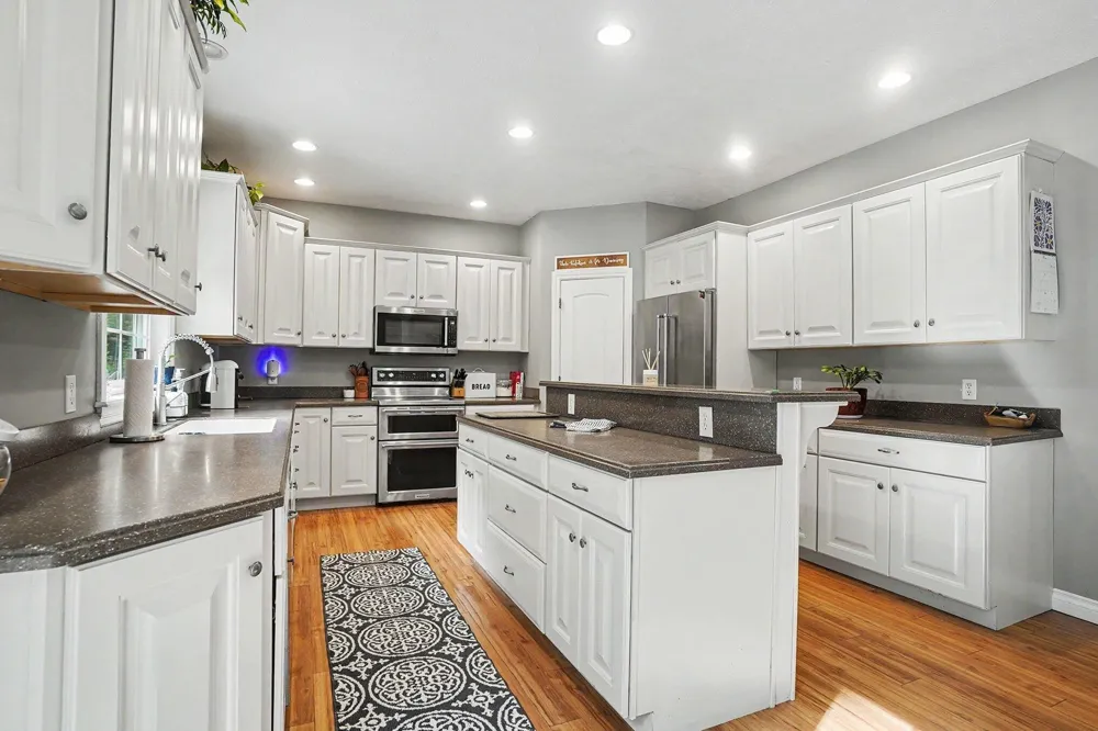 6400 Boulder Drive Norton Shores City, MI 49444