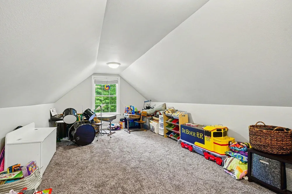 6400 Boulder Drive Norton Shores City, MI 49444