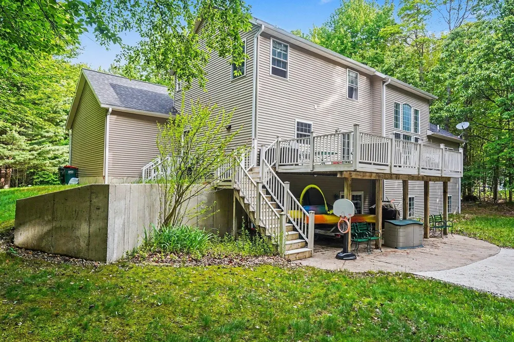 6400 Boulder Drive Norton Shores City, MI 49444