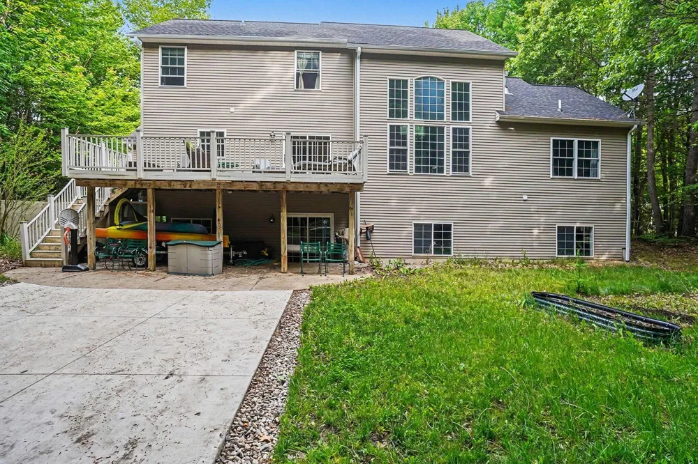 6400 Boulder Drive Norton Shores City, MI 49444