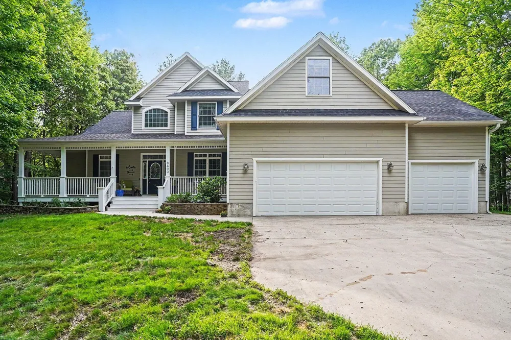 6400 Boulder Drive Norton Shores City, MI 49444