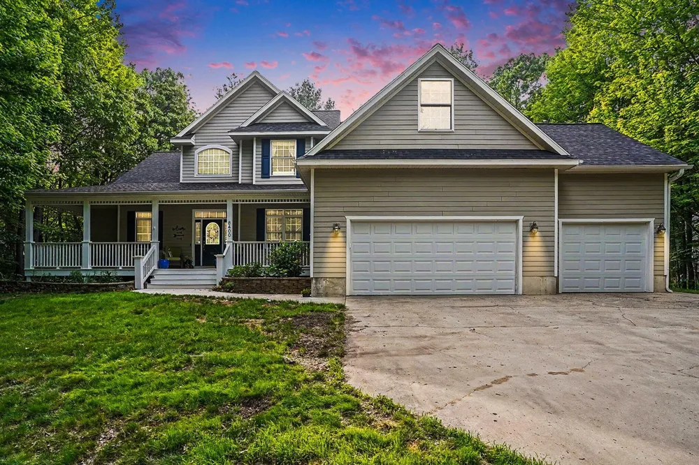 6400 Boulder Drive Norton Shores City, MI 49444