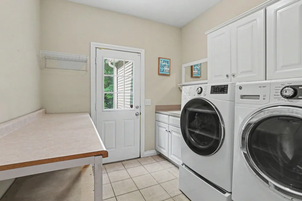 6400 Boulder Drive Norton Shores City, MI 49444