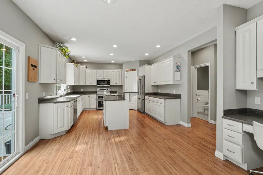 6400 Boulder Drive Norton Shores City, MI 49444