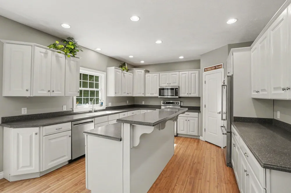 6400 Boulder Drive Norton Shores City, MI 49444
