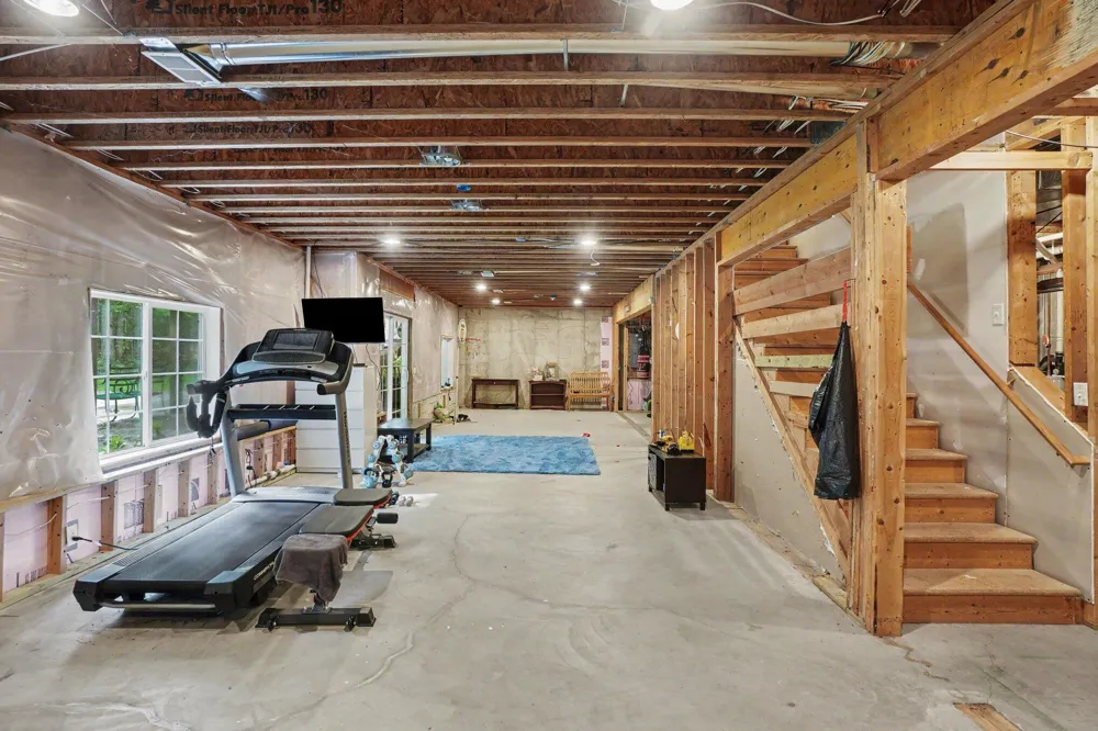6400 Boulder Drive Norton Shores City, MI 49444
