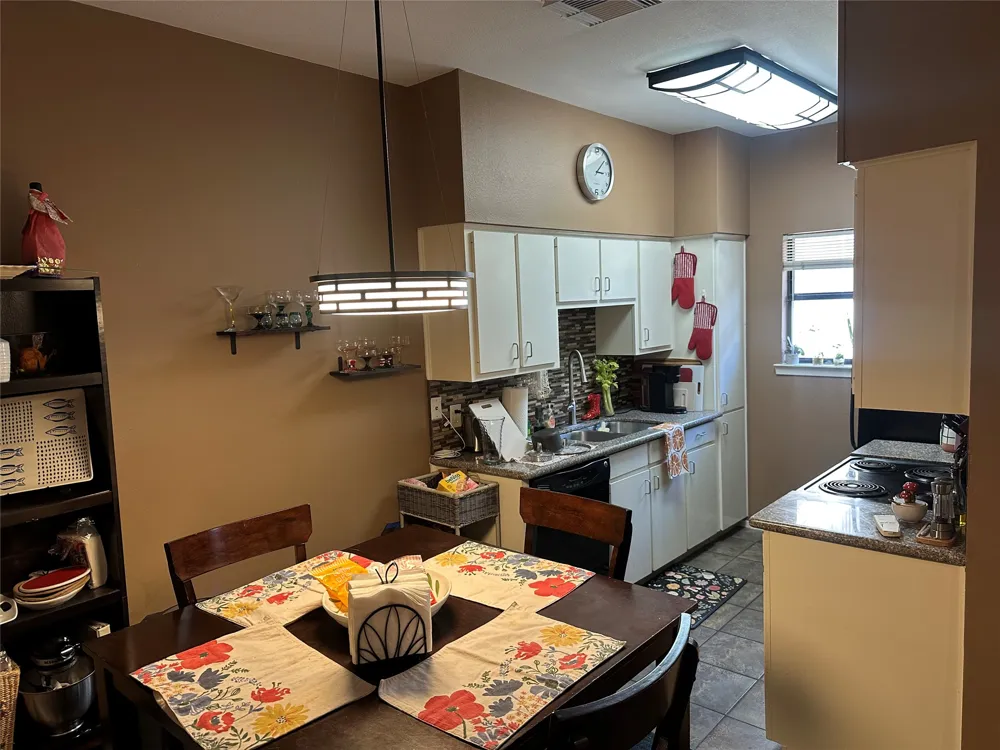 106 E 30th Street #203 Austin, TX 78705
