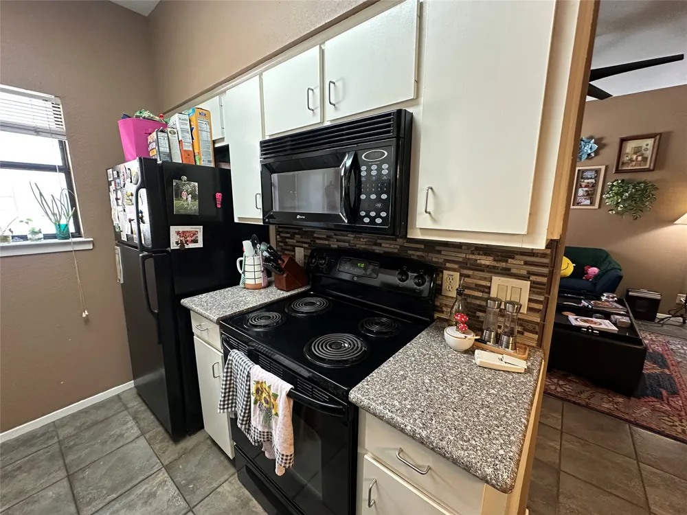 106 E 30th Street #203 Austin, TX 78705