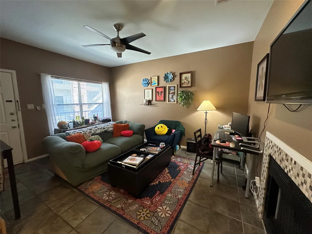 106 E 30th Street #203 Austin, TX 78705