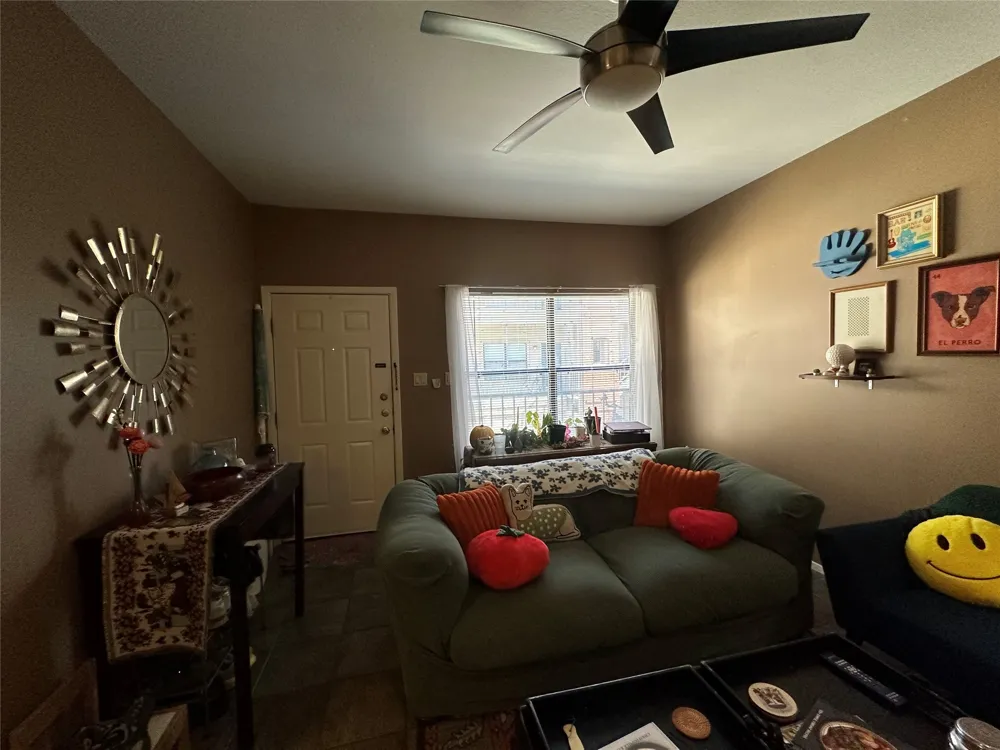 106 E 30th Street #203 Austin, TX 78705