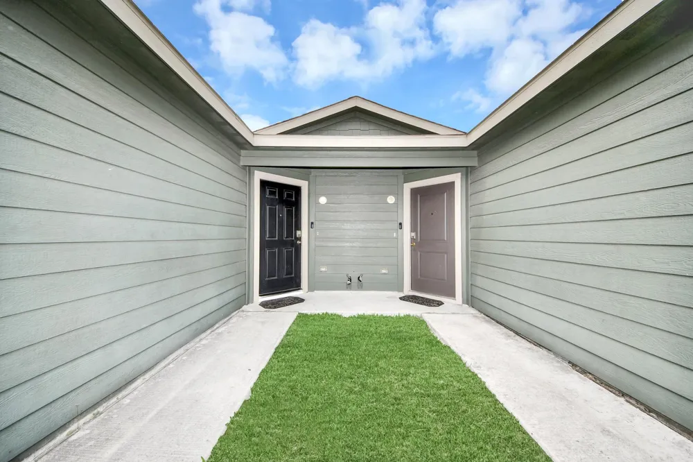 9027 Madera Road #B Houston, TX 77078