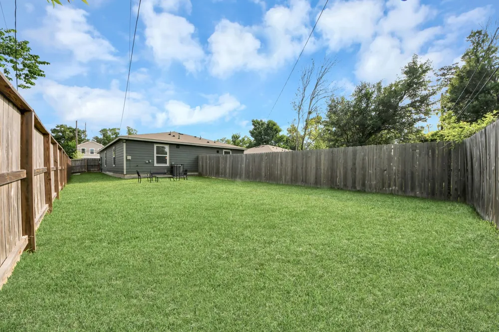 9027 Madera Road #B Houston, TX 77078