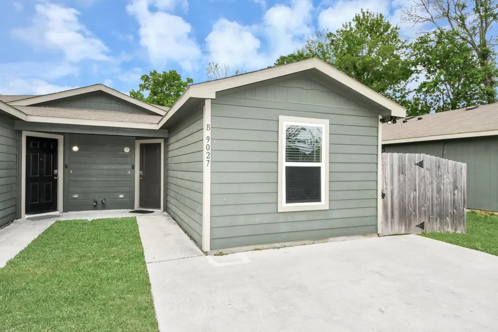 9027 Madera Road #B Houston, TX 77078