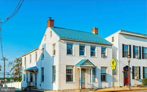 201 W MAIN STREET
