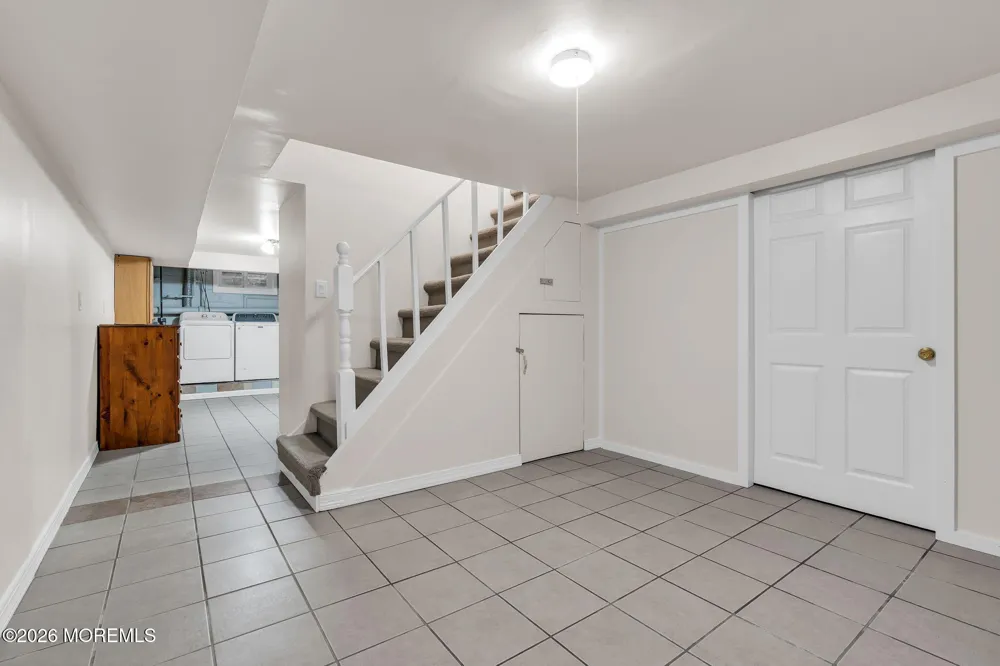 37 Highland Avenue Leonardo, NJ 07737