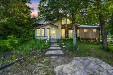 3007 Riverview Drive