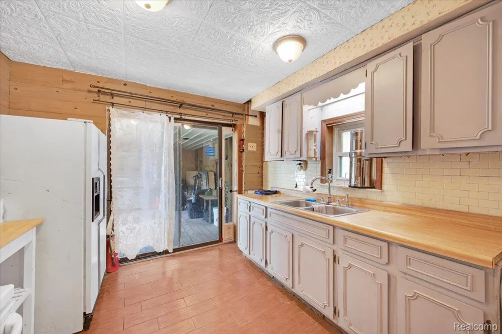 2200 W Oregon Street Mayfield Township, MI 48446