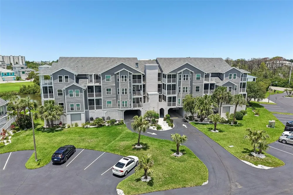 5727 BISCAYNE COURT #209 New Port Richey, FL 34652