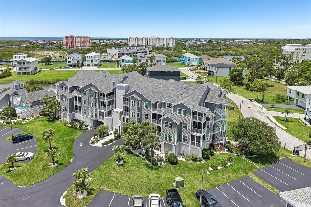 5727 BISCAYNE COURT #209 New Port Richey, FL 34652
