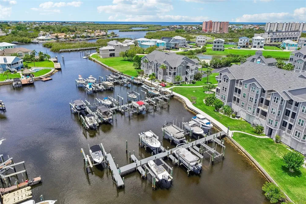 5727 BISCAYNE COURT #209 New Port Richey, FL 34652