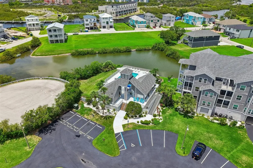 5727 BISCAYNE COURT #209 New Port Richey, FL 34652