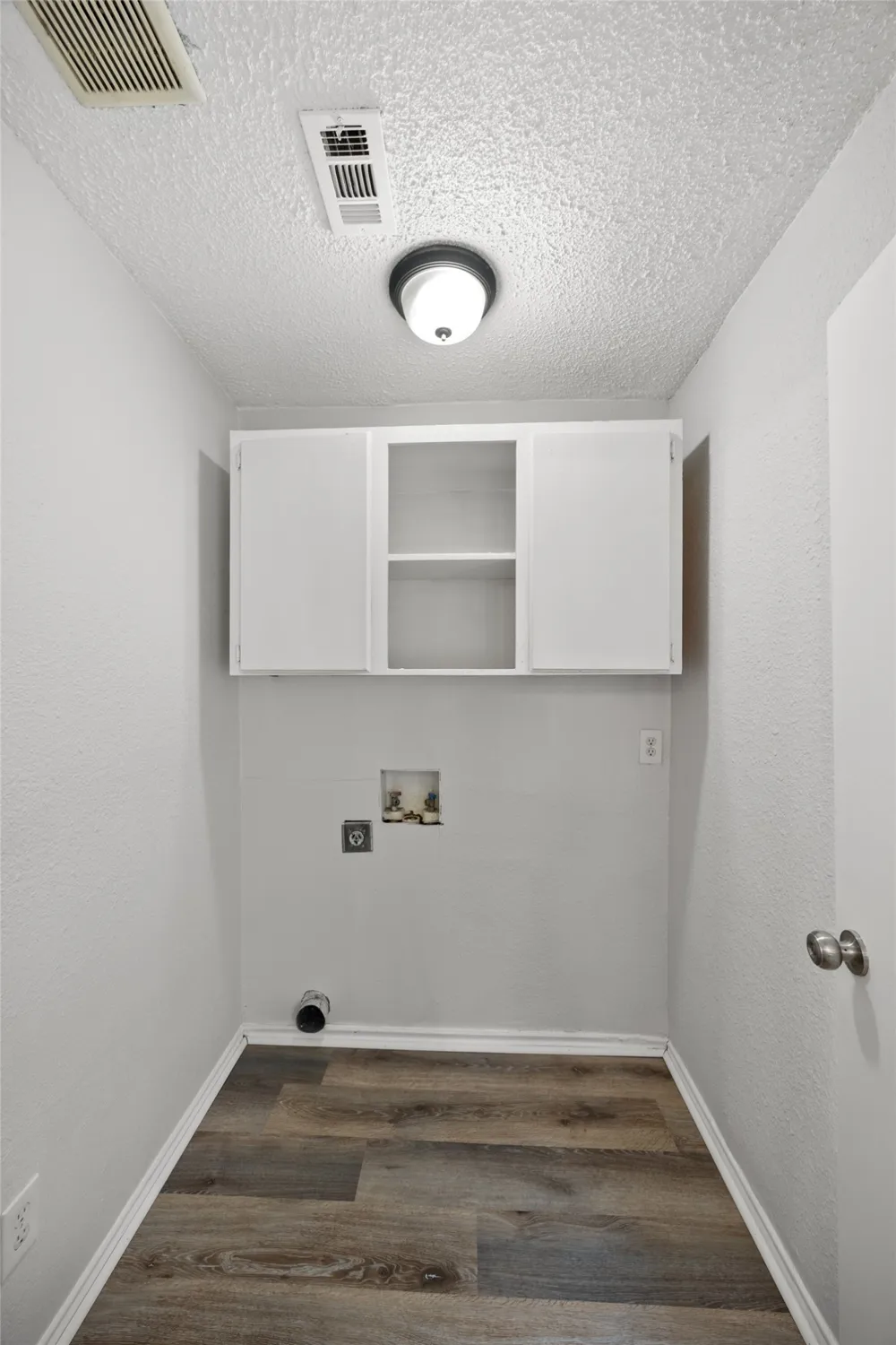 1605 Proctor Drive Grand Prairie, TX 75051