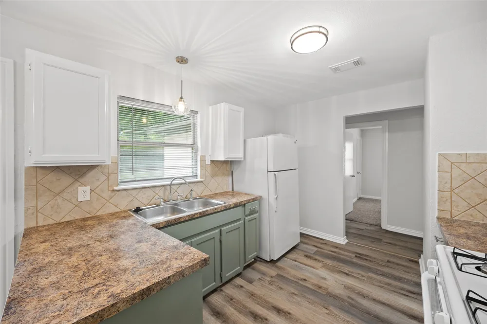 1605 Proctor Drive Grand Prairie, TX 75051