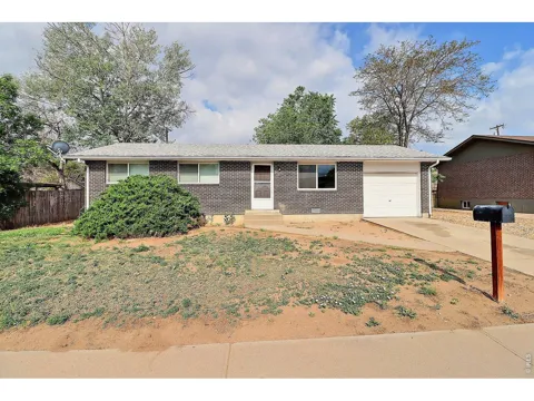 3011 Lakeside Drive