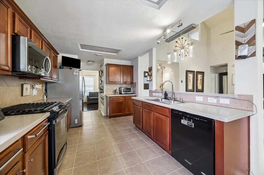 2802 White Sands Drive Deer Park, TX 77536